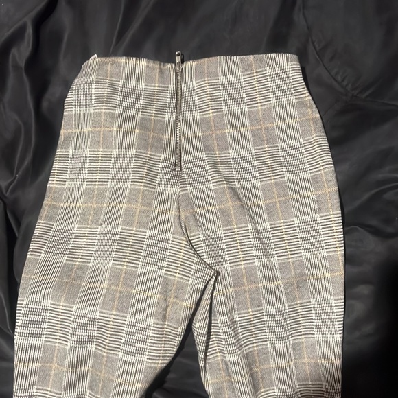 H&M plaid pants - Picture 3 of 3